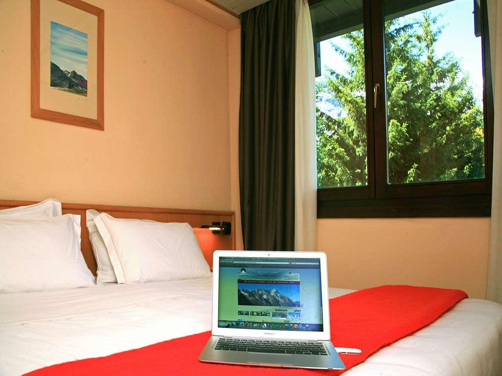 Hotel Les Jumeaux Courmayeur Zimmer foto