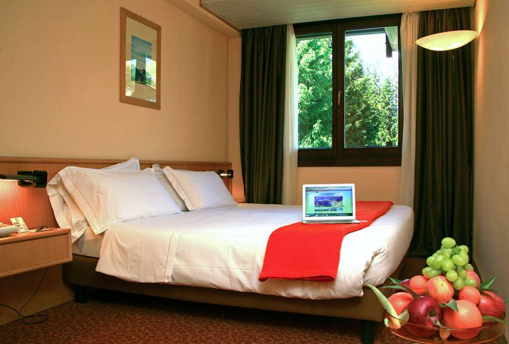 Hotel Les Jumeaux Courmayeur Zimmer foto